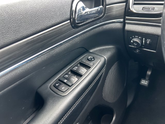 Used 2021 Jeep Grand Cherokee Limited w/ Quick Order Package 28K 80th AWD/4WD image 8