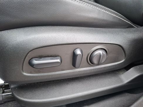 Used 2022 GMC Terrain SLT image 27