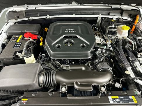 Used 2023 Jeep Wrangler Unlimited w/ Cold Weather Group image 14