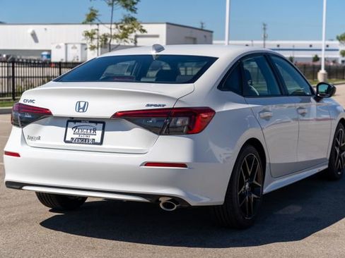 Used 2024 Honda Civic Sport image 7