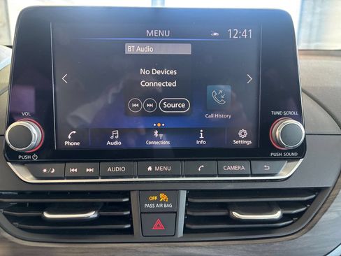 Used 2025 Nissan Altima 2.5 SV FWD image 20