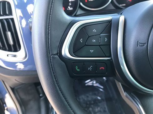 Used 2020 FIAT 500L Trekking image 12