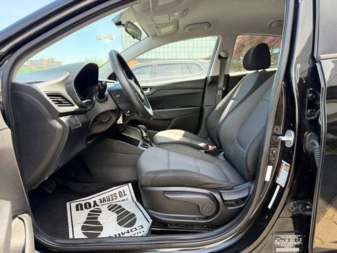 Used 2019 Hyundai Accent SE FWD image 10