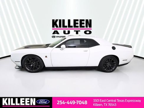 Used 2021 Dodge Challenger R/T Scat Pack w/ Plus Package image 4