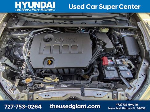Used 2015 Toyota Corolla LE FWD image 13