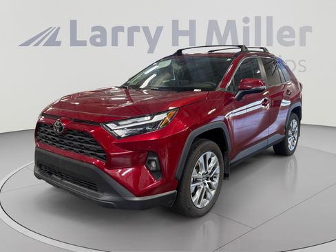 Used 2025 Toyota RAV4 XLE Premium w/ Weather Package FWD image 1