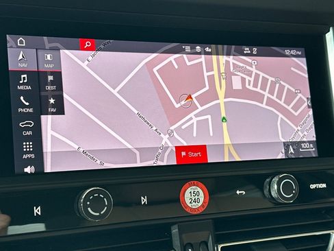 Certified 2023 Porsche Macan image 19