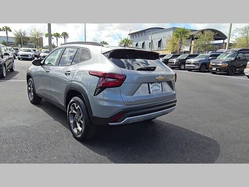 New 2026 Chevrolet Trax LT w/ Driver Confidence Package image 18