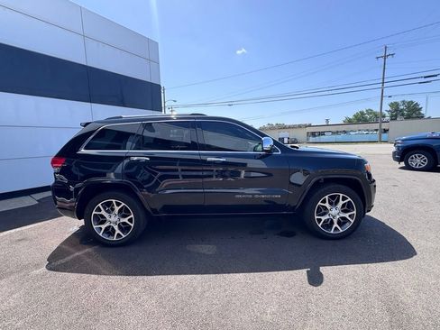 Used 2020 Jeep Grand Cherokee Overland AWD/4WD image 6