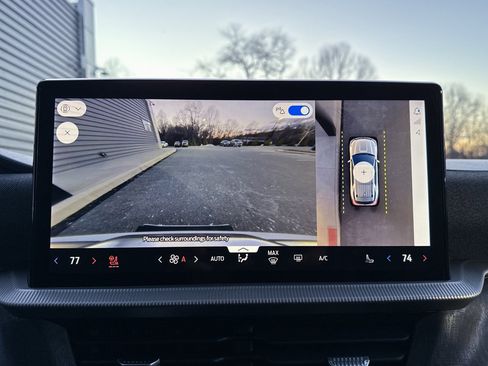 New 2026 Ford Explorer Platinum w/ LUX Leather Package image 13