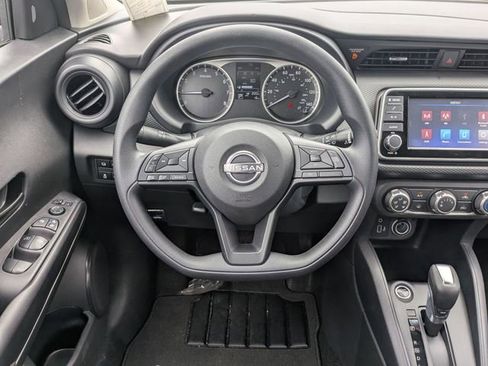 New 2025 Nissan Kicks Play S image 14