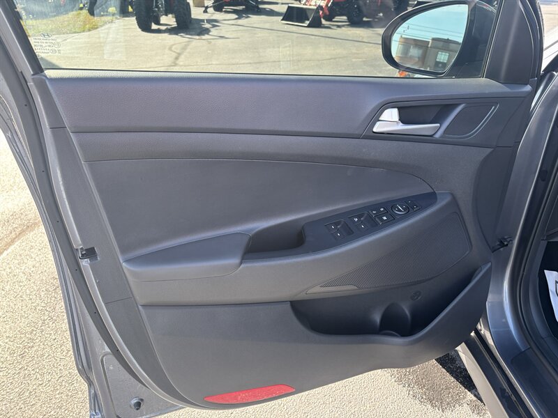Used 2019 Hyundai Tucson SEL w/ Cargo Package FWD image 8