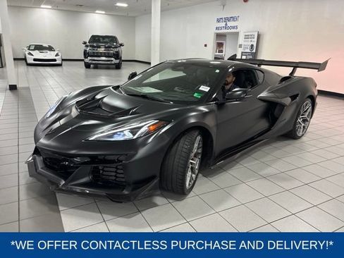 Used 2026 Chevrolet Corvette ZR1 w/ ZR1 Carbon Fiber Aero Package RWD image 2