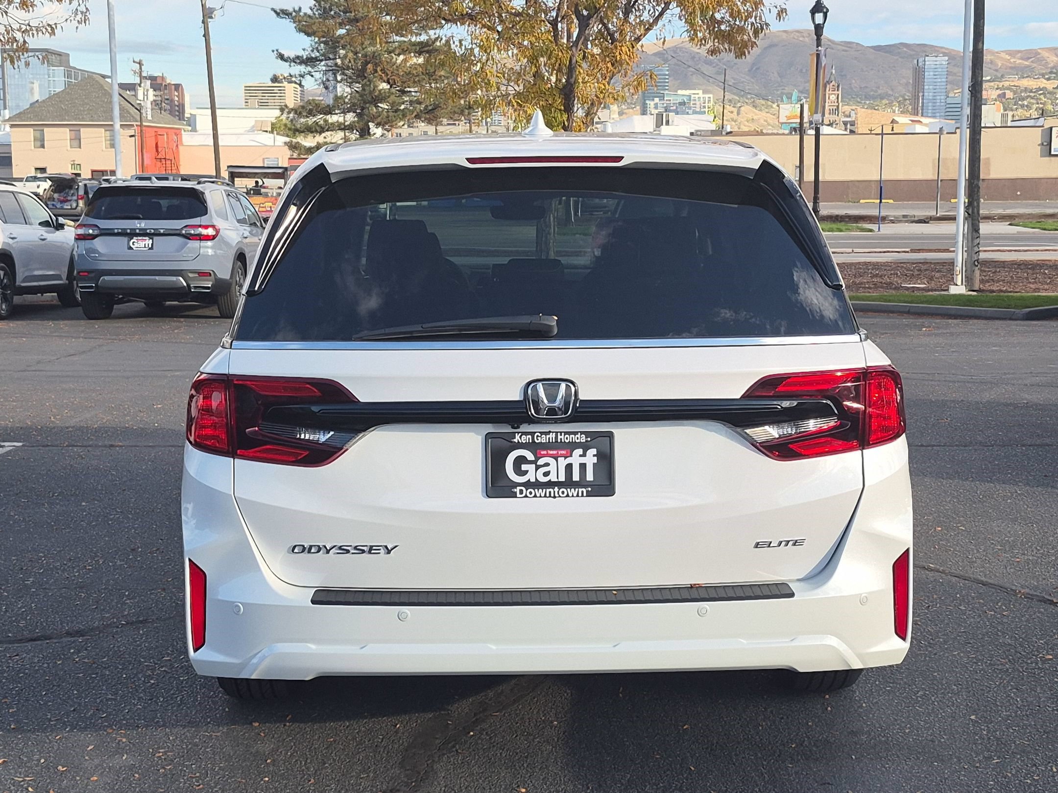 New 2027 Honda Odyssey Elite image 7