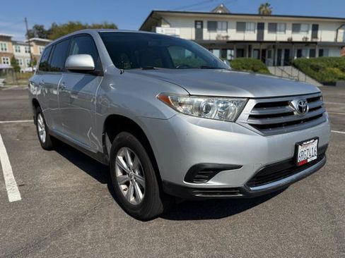 Used 2011 Toyota Highlander 2WD image 10