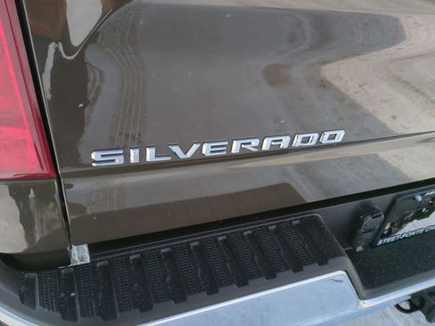 Certified 2023 Chevrolet Silverado 1500 LT w/ Z71 Off-Road Package image 31