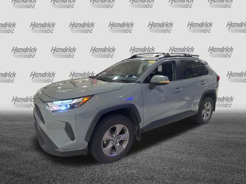 Used 2022 Toyota RAV4 XLE w/ Convenience Package image 14
