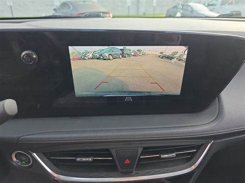 Used 2024 Buick Encore GX Sport Touring image 21