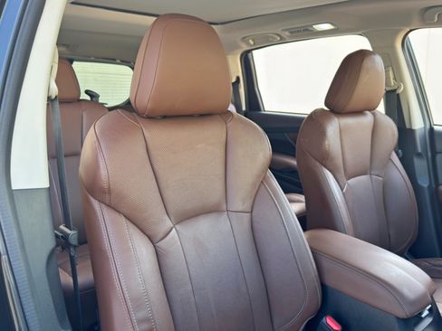 Used 2019 Subaru Ascent Touring AWD/4WD image 40