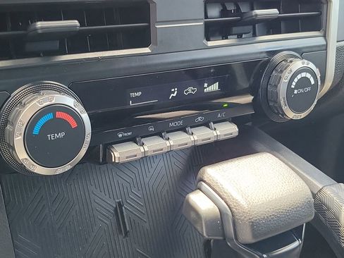 Used 2024 Toyota Tacoma SR5 RWD image 31
