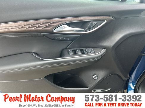 Certified 2023 Buick Envision Avenir AWD/4WD image 9