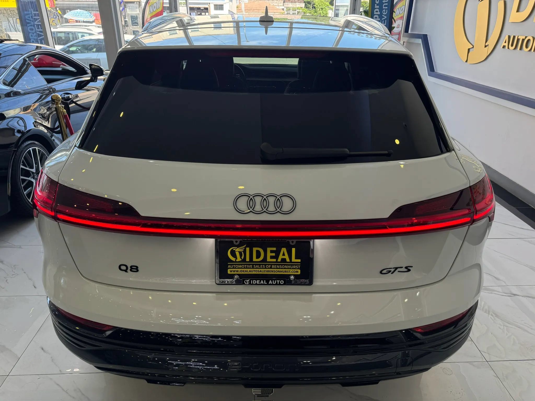 Used 2024 Audi Q8 e-tron Premium Plus w/ Premium Plus Package AWD/4WD image 6