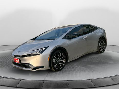 Certified 2026 Toyota Prius Plug-In Hybrid FWD image 3
