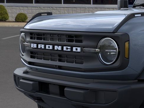 New 2025 Ford Bronco 4-Door AWD/4WD image 19