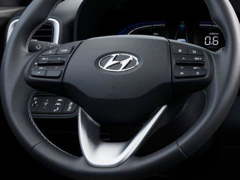 New 2026 Hyundai Venue SEL FWD image 32