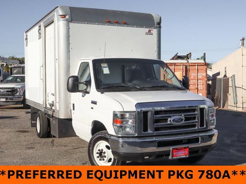 Used 2016 Ford E-350 and Econoline 350 Super Duty image 2