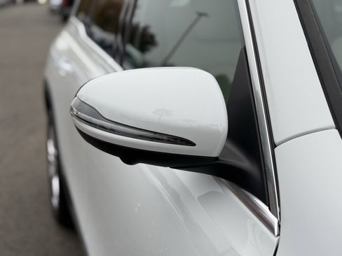 Used 2020 Mercedes-Benz GLB 250 image 25