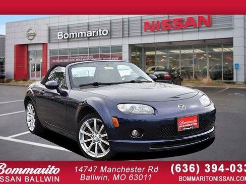 Used 2008 MAZDA MX-5 Miata Grand Touring w/ Premium Pkg image 1