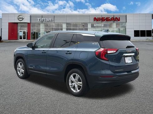 Used 2024 GMC Terrain SLE AWD/4WD image 5