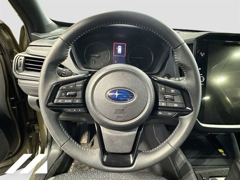 Used 2025 Subaru Forester Premium AWD/4WD image 11