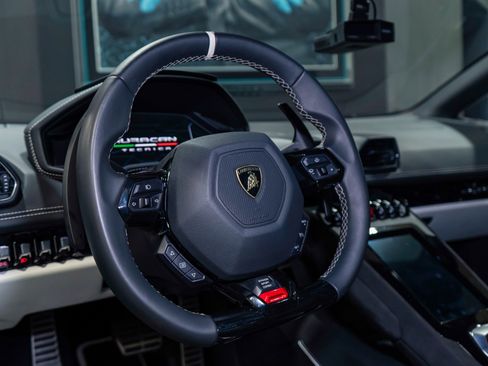 Used 2023 Lamborghini Huracan Tecnica image 30