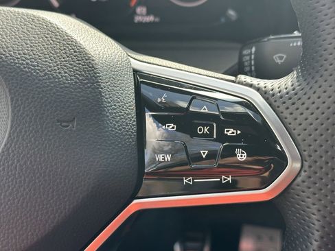 Used 2022 Volkswagen GTI SE image 27