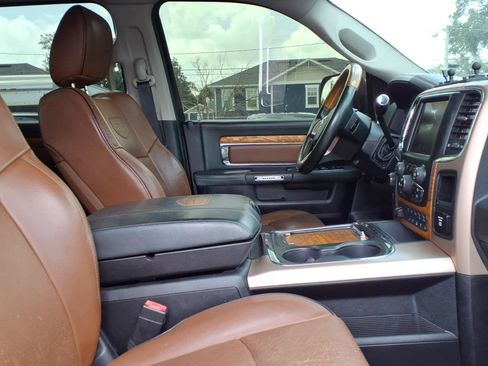 Used 2016 RAM 2500 Longhorn w/ Convenience Group AWD/4WD image 11