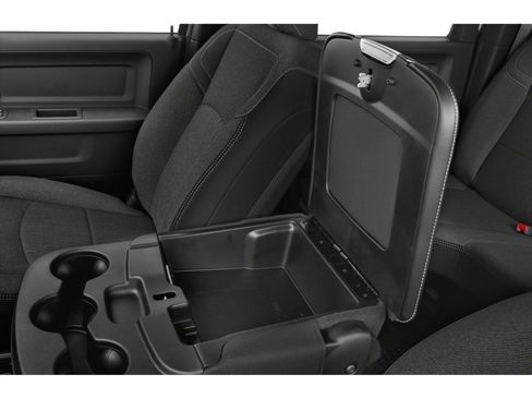 Used 2024 RAM 2500 Tradesman w/ Chrome Appearance Group image 12