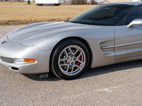 Used 2004 Chevrolet Corvette Z06 w/ Memory Package image 23