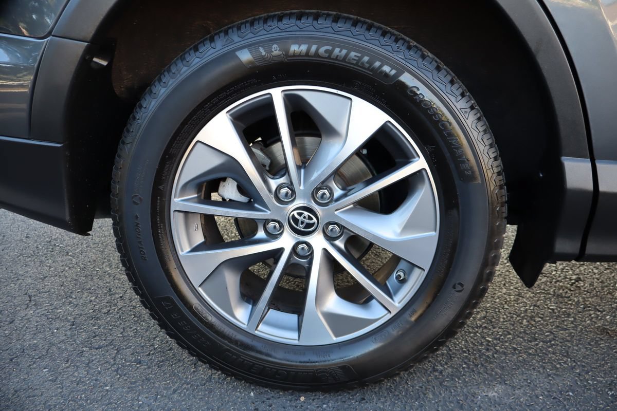 Used 2018 Toyota RAV4 XLE w/ Convenience Package AWD/4WD image 44