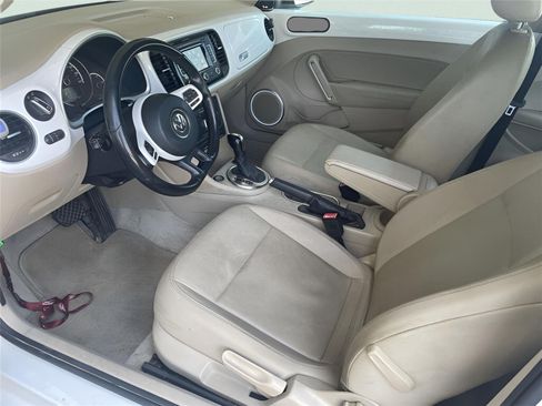 Used 2013 Volkswagen Beetle 2.5 FWD image 5