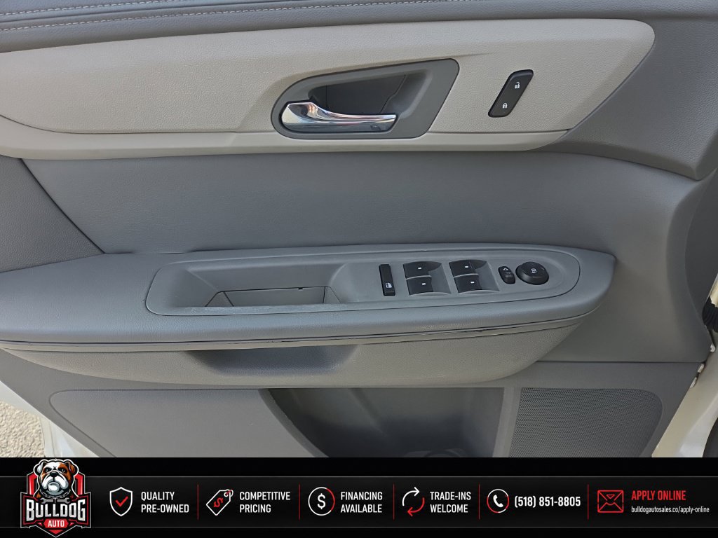 Used 2015 Chevrolet Traverse LT w/ Style and Technology Package AWD/4WD image 9