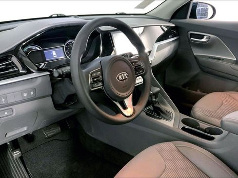 Used 2020 Kia Niro LX image 14