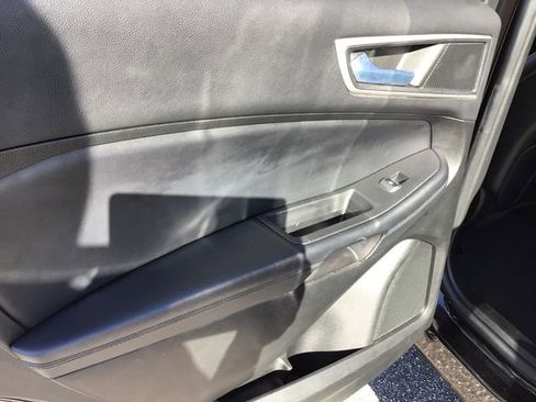 Used 2023 Ford Edge SEL image 35