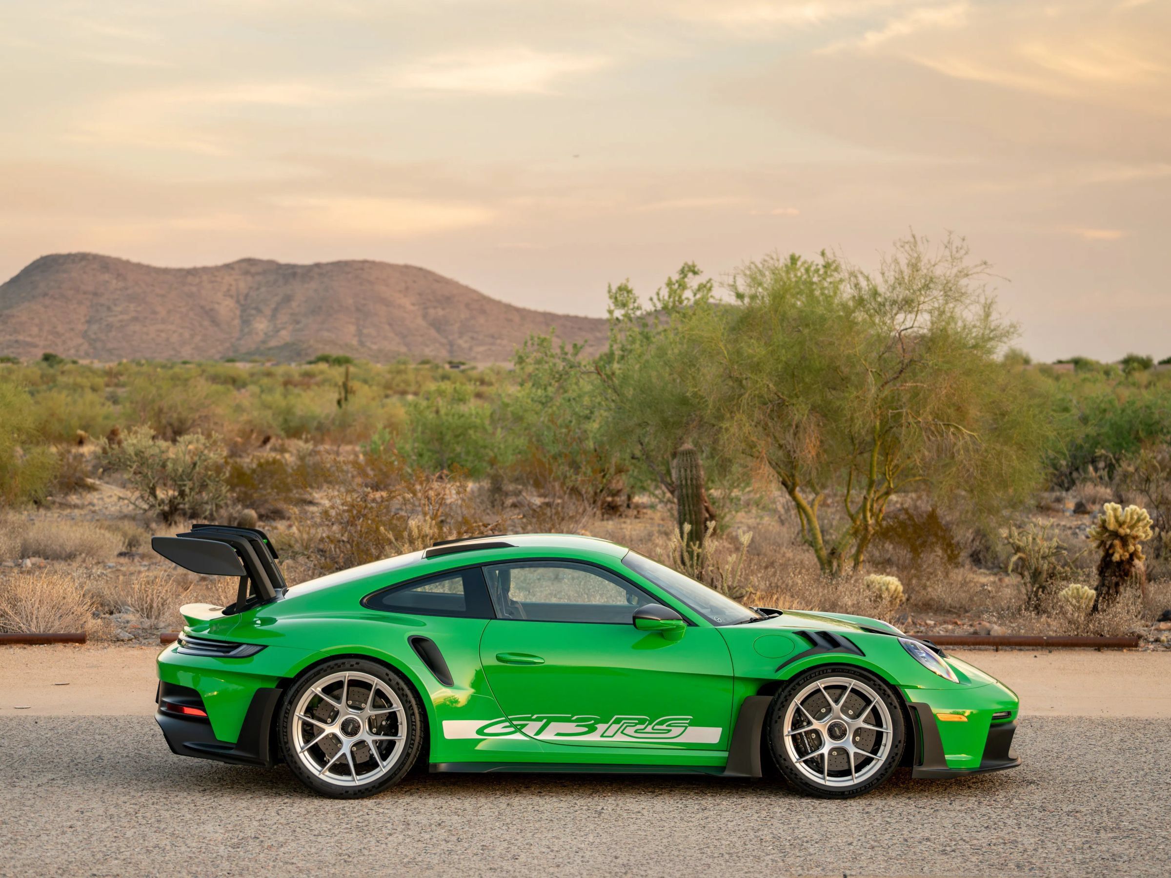 Used 2025 Porsche 911 GT3 RS RWD image 9