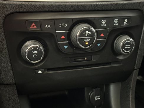 Used 2012 Dodge Charger SRT8 w/ Adaptive Cruise Control Group RWD image 18
