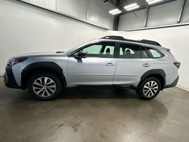 Certified 2025 Subaru Outback AWD/4WD image 2
