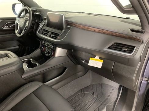 Used 2023 Chevrolet Tahoe Z71 w/ Luxury Package AWD/4WD image 21