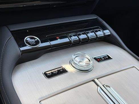 New 2027 Lincoln Navigator L Premier AWD/4WD image 28