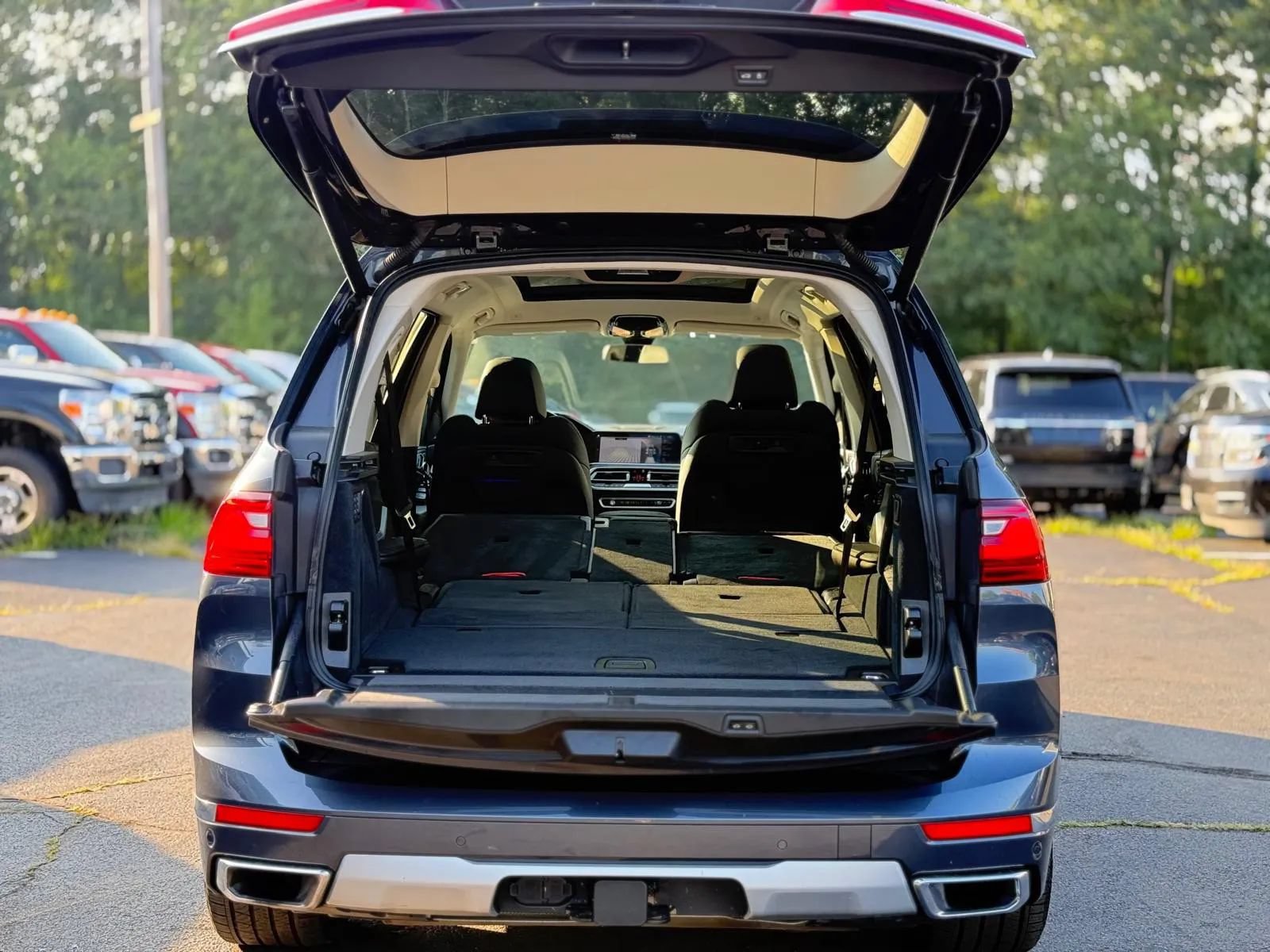 Used 2020 BMW X7 xDrive40i w/ Executive Package AWD/4WD image 8